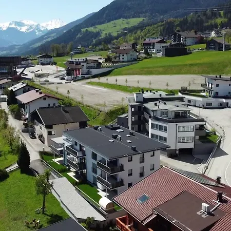 Apartment Mountain Penthouse 8 & 9 Fuegen